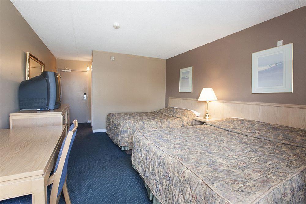 Admiral Inn By The Falls Niagara Bagian luar foto