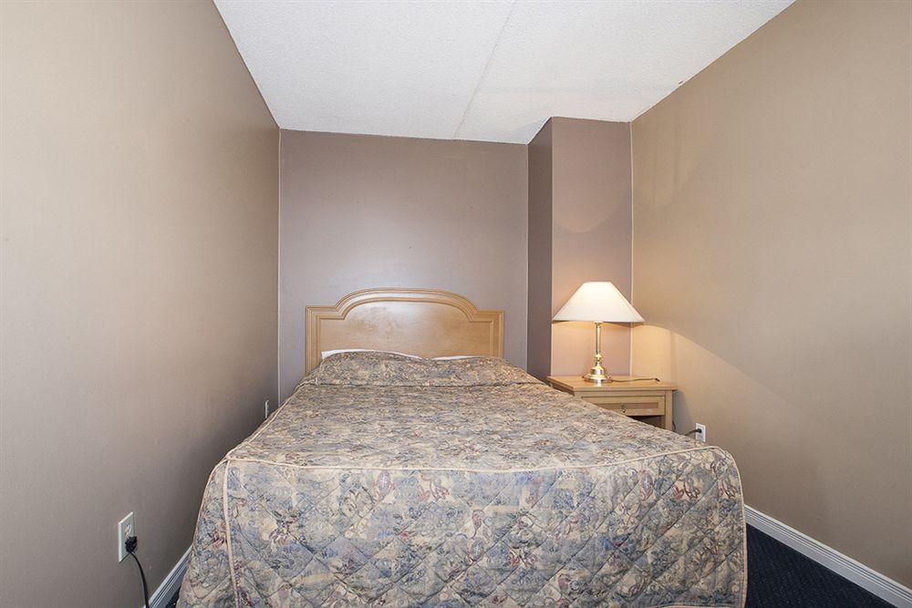 Admiral Inn By The Falls Niagara Bagian luar foto