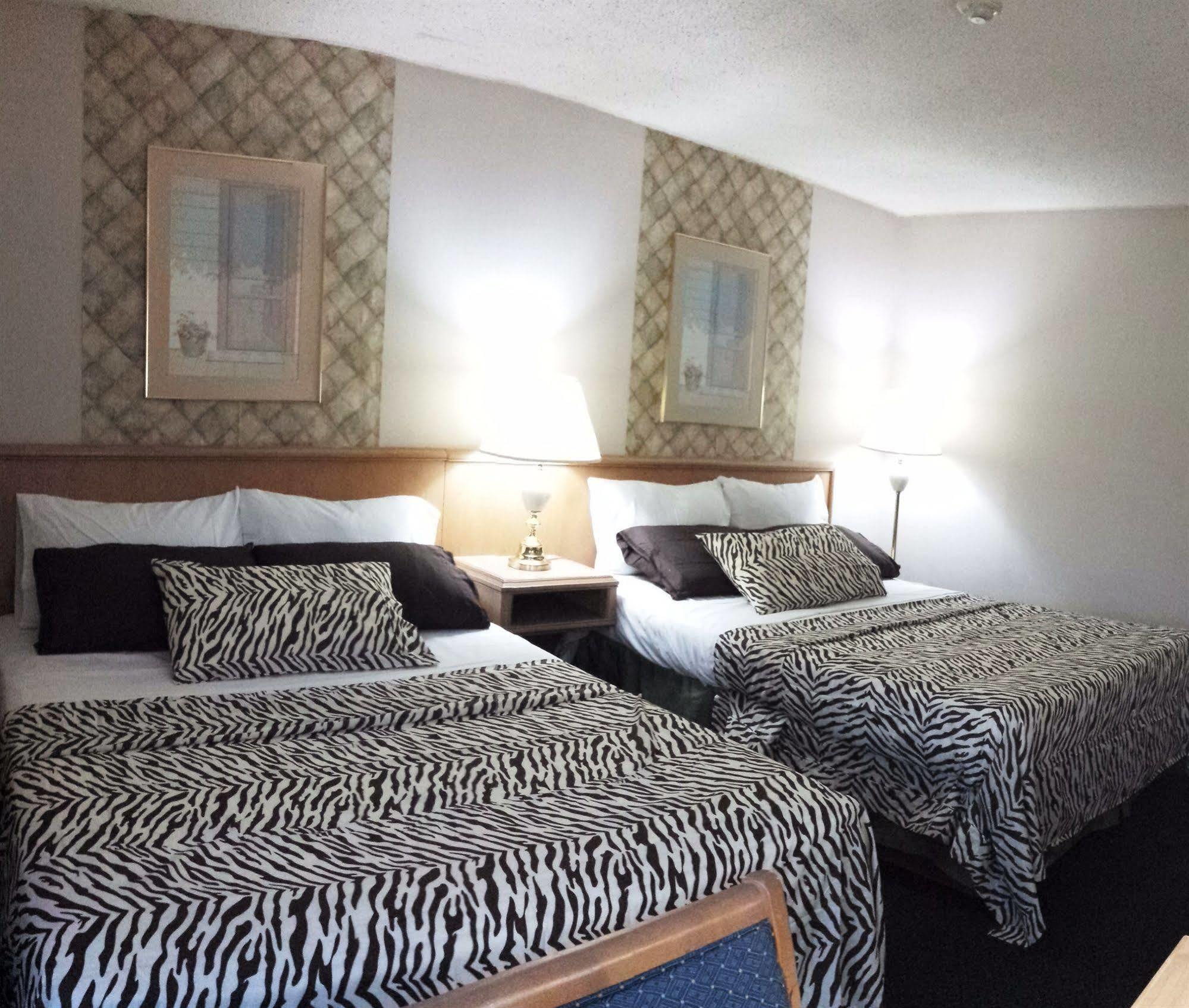 Admiral Inn By The Falls Niagara Bagian luar foto