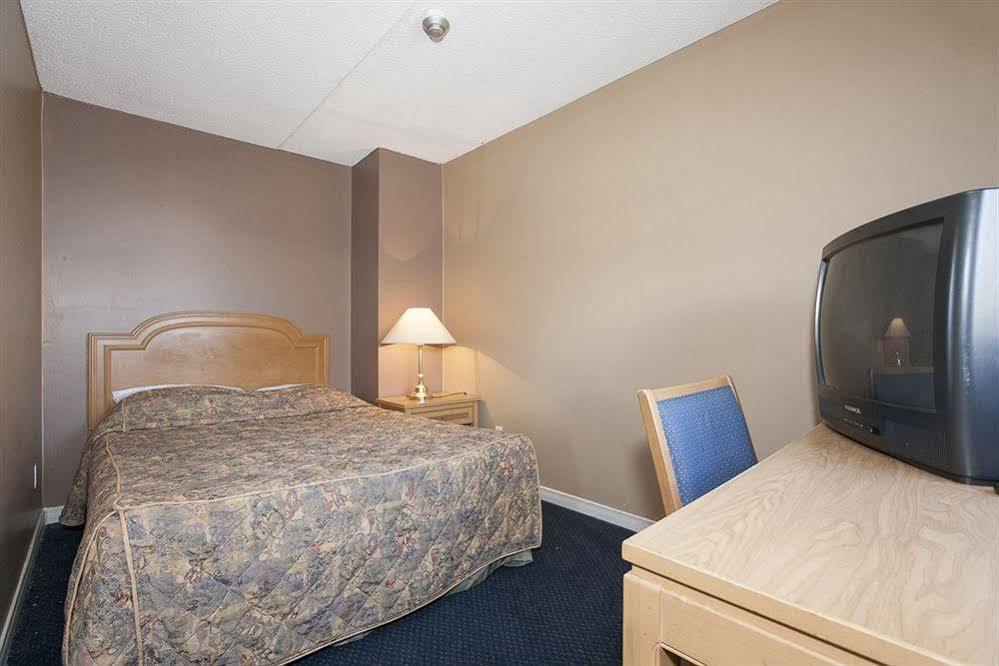 Admiral Inn By The Falls Niagara Bagian luar foto